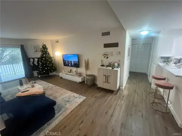 1230 Horn #417, West Hollywood, CA 90069