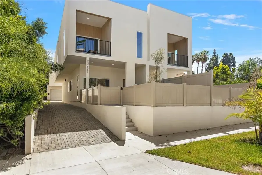642 E Fairview Boulevard, Inglewood, CA 90302 - #2