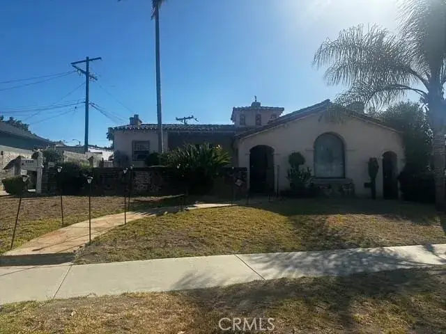 4349 S Victoria, Los Angeles, CA 90008 - #1
