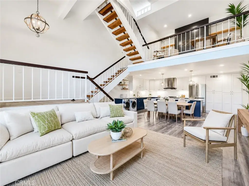 984 Granville, Los Angeles, CA 90049 - #1