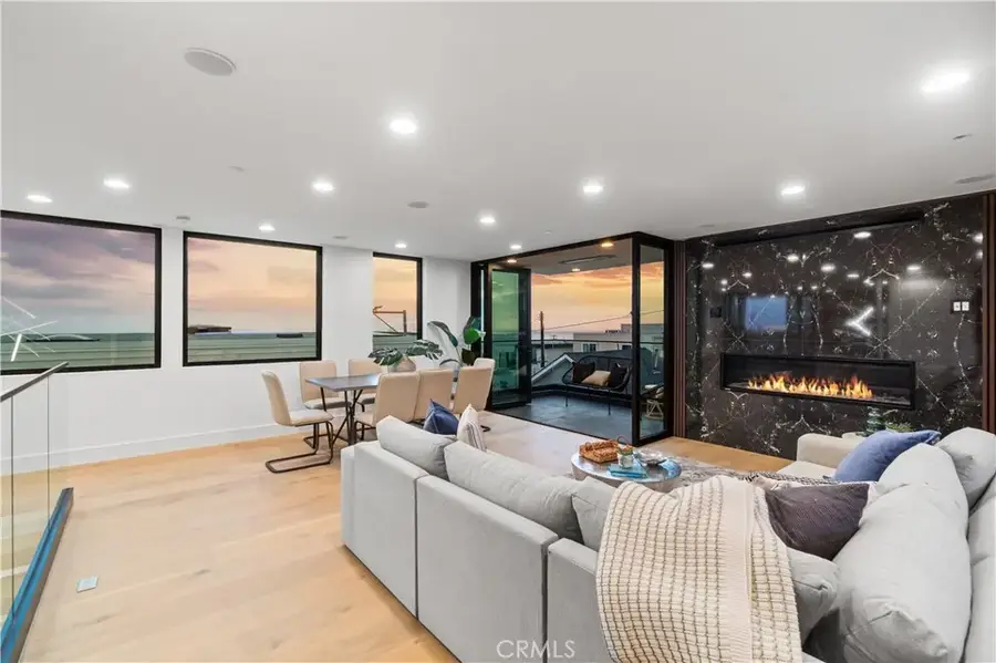 214 El Porto Street, Manhattan Beach, CA 90266 - #2