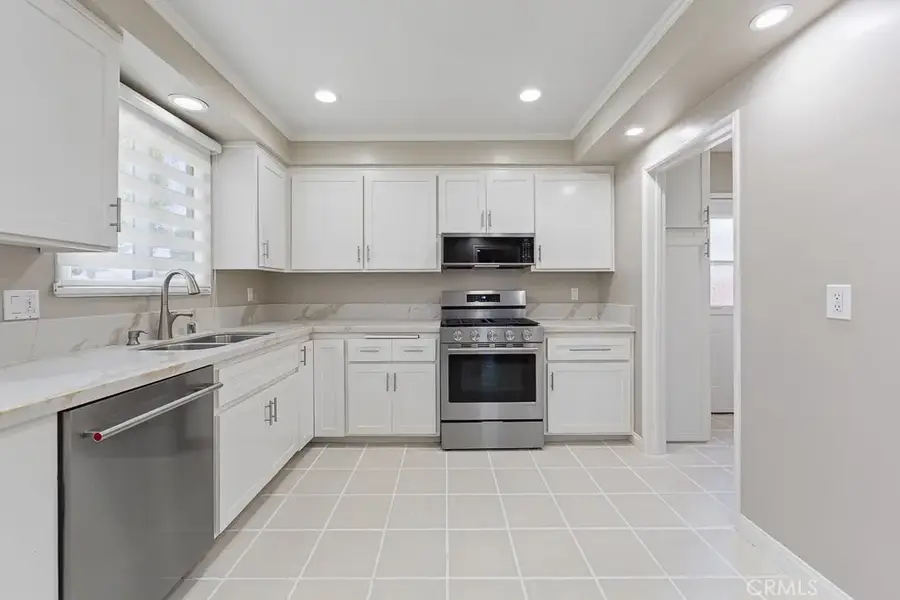 18406 Florwood Avenue, Torrance, CA 90504 - #2
