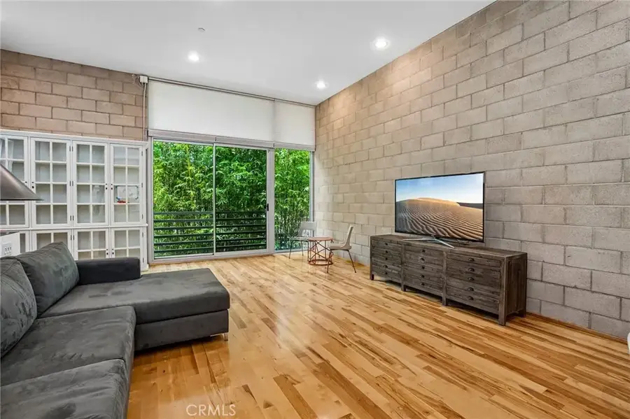 717 N Highland Avenue #21, Los Angeles, CA 90038 - #2