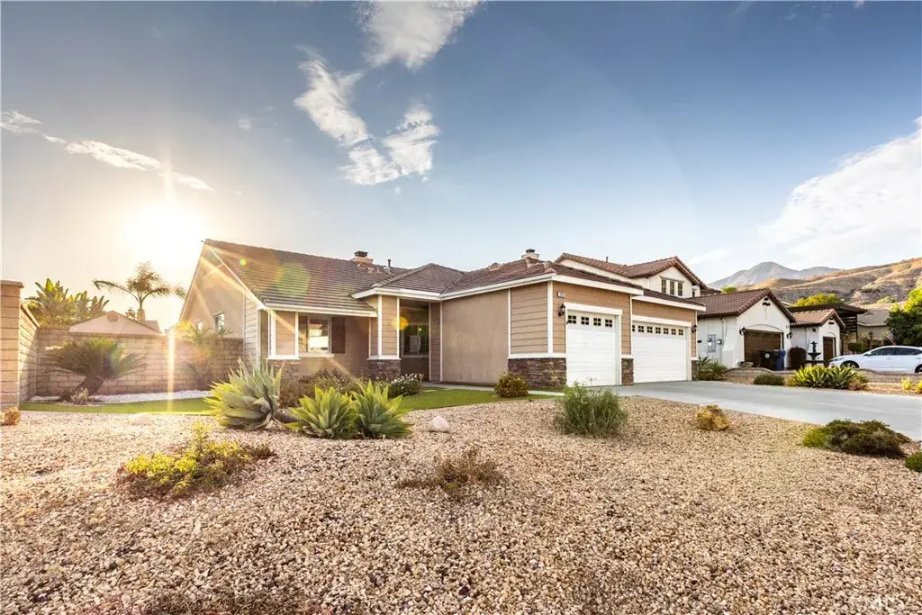 7676 Vista Alegre, Highland, CA 92346 - #1