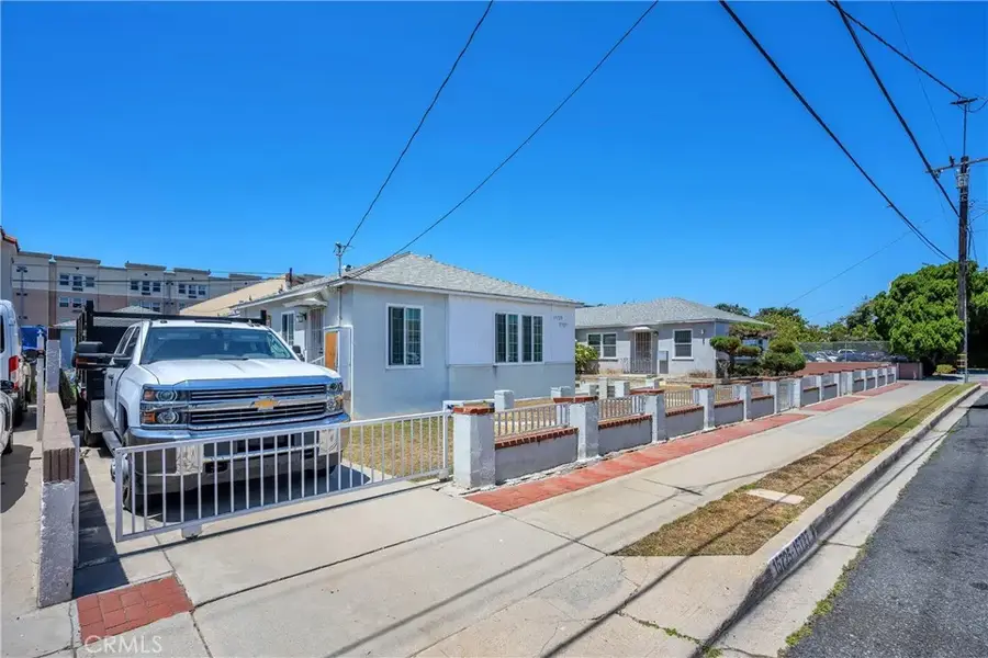 15725 La Salle Avenue, Gardena, CA 90247 - #3