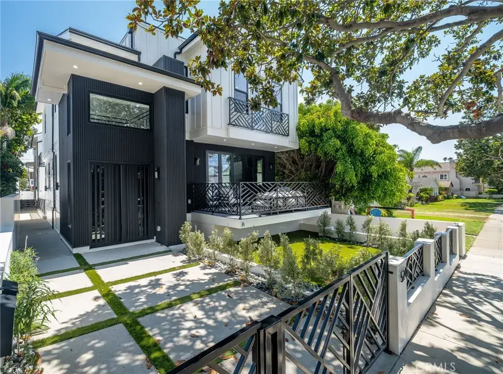 520 N Lucia #A, Redondo Beach, CA 90277 - #1