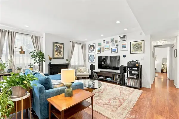 3315 Griffith Park Boulevard #109, Los Angeles, CA 90027
