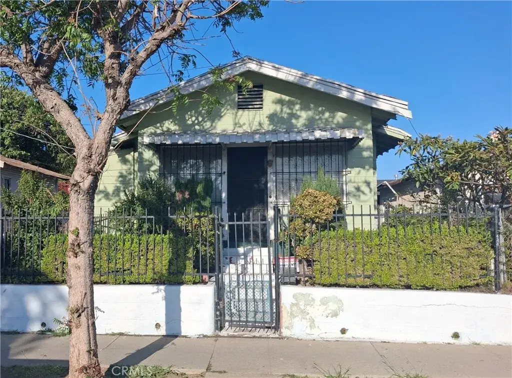 11720 S San Pedro, Los Angeles, CA 90061 - #1