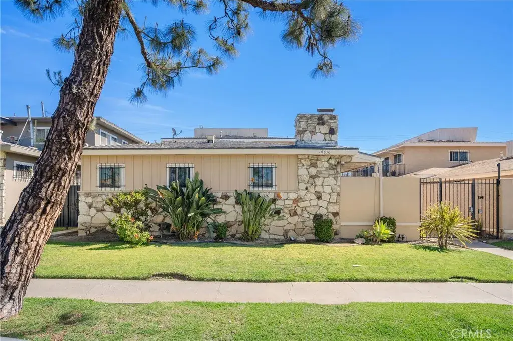 10632 Crenshaw Blvd, Inglewood, CA 90303 - #1