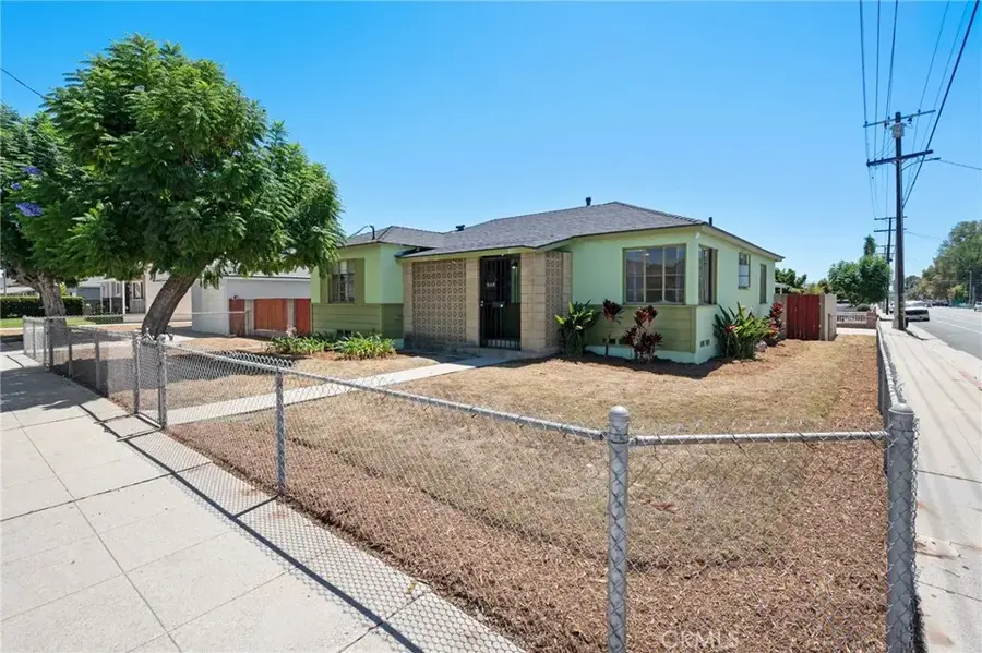 528 W F Street, Wilmington, CA 90744 - #3
