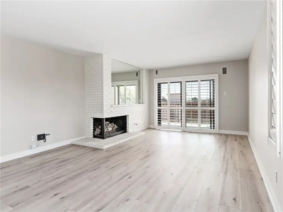 900 Cedar Street #301, El Segundo, CA 90245 - #3