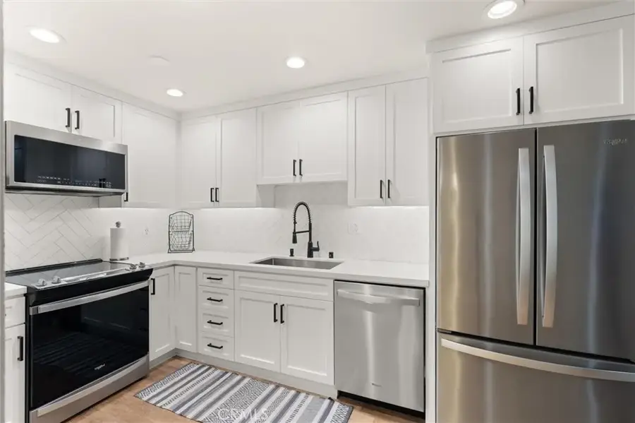 532 N Rossmore Avenue #103, Los Angeles, CA 90004 - #3