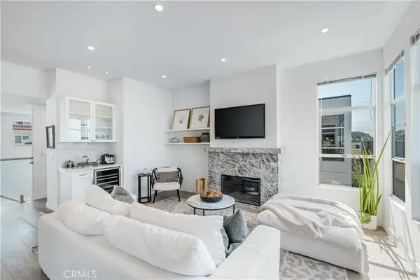 647 1st Place, Hermosa Beach, CA 90254