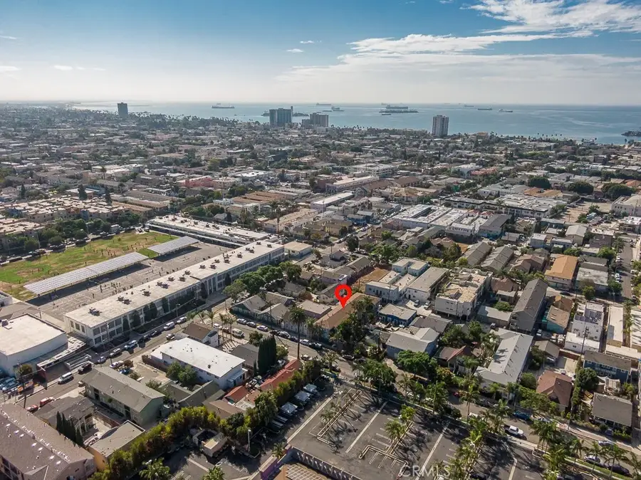 1056 E 6th Street, Long Beach, CA 90802 - #3