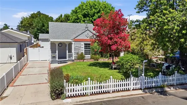 11957 Collins Street, Valley Village, CA 91607