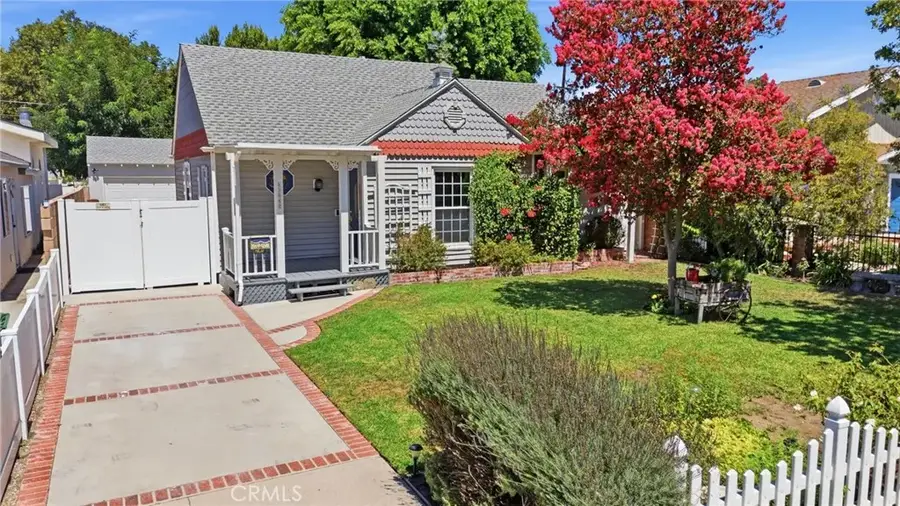 11957 Collins Street, Valley Village, CA 91607 - #2