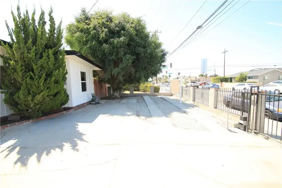 3246 W 135th Street, Hawthorne, CA 90250 - #2