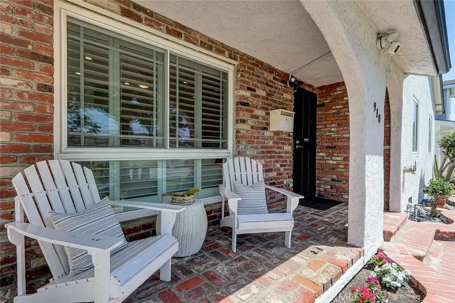 910 Firmona Avenue, Redondo Beach, CA 90278 - #2