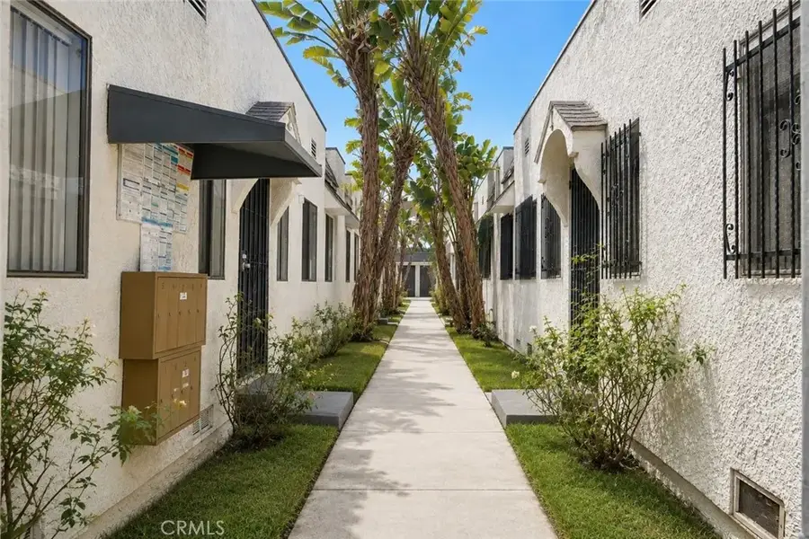526-534 W 47th St, Los Angeles, CA 90037 - #3