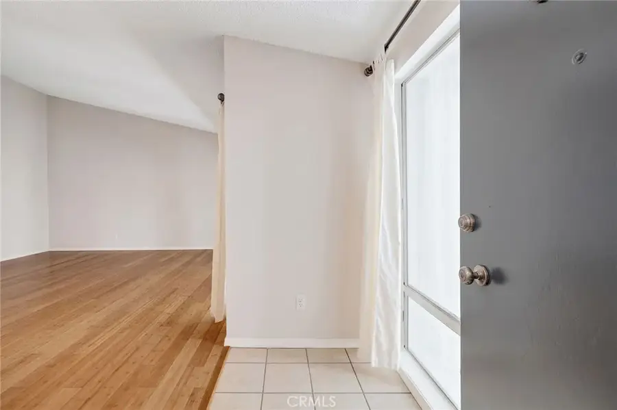 902 Camino Real #204, Redondo Beach, CA 90277 - #2