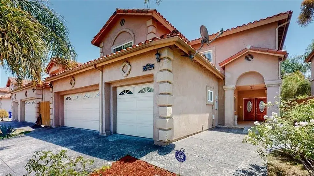 12102 S La Cienega, Hawthorne, CA 90250 - #1