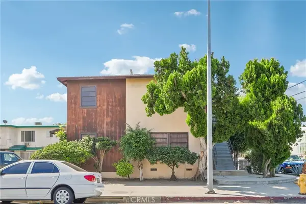 6870 Woodley Avenue, Van Nuys, CA 91406