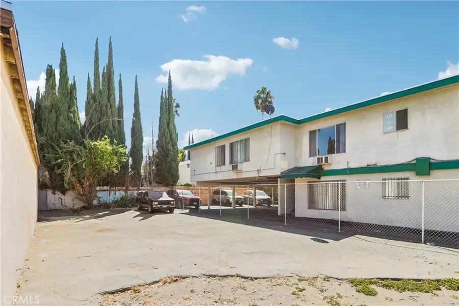 6870 Woodley Avenue, Van Nuys, CA 91406 - #3