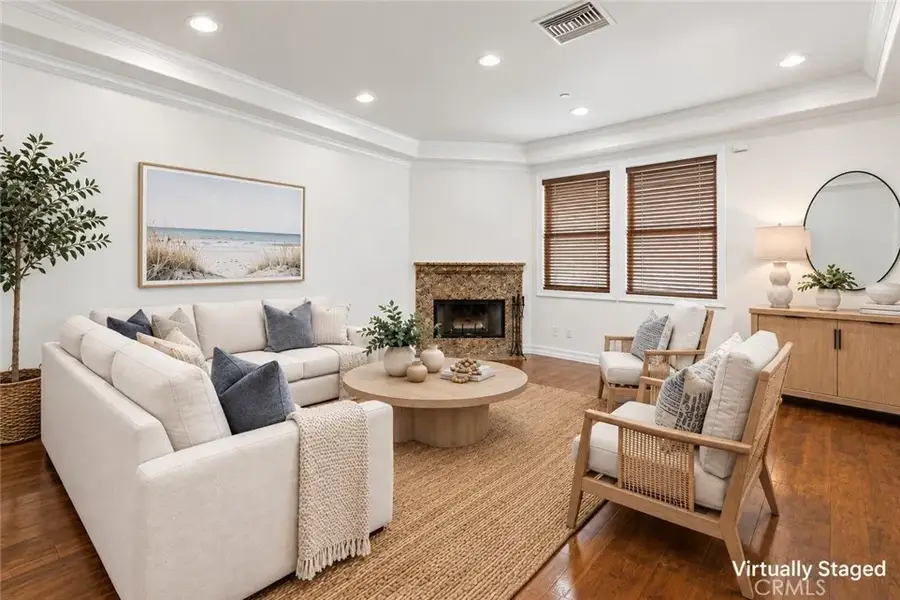 1551 Artesia Boulevard #4, Manhattan Beach, CA 90266 - #2