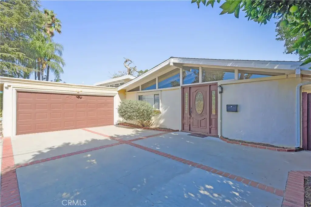 19841 Hamlin Street, Woodland Hills, CA 91367 - #1