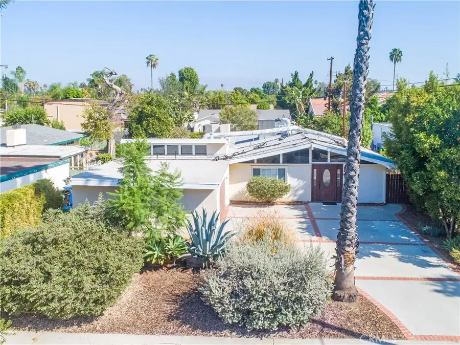 19841 Hamlin Street, Woodland Hills, CA 91367 - #3