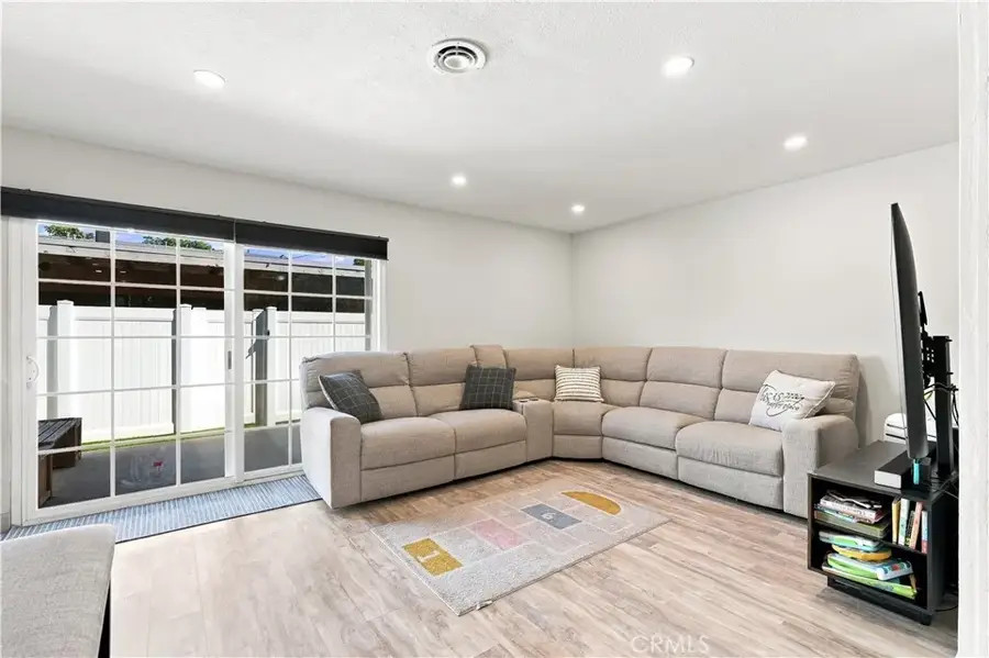 675 E Lee Place, Azusa, CA 91702 - #3