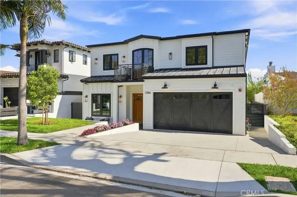1346 Gates Ave., Manhattan Beach, CA 90266 - #1