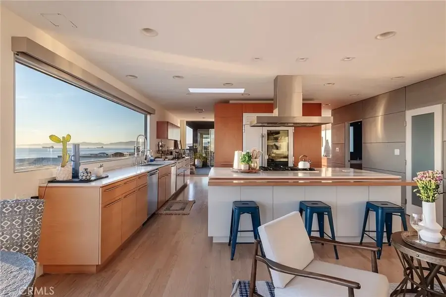 121 16th Street, Manhattan Beach, CA 90266 - #2