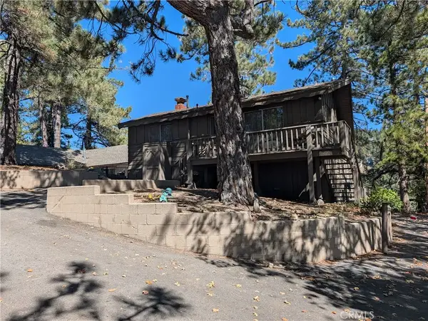 30762 Knoll View, Running Springs, CA 92382