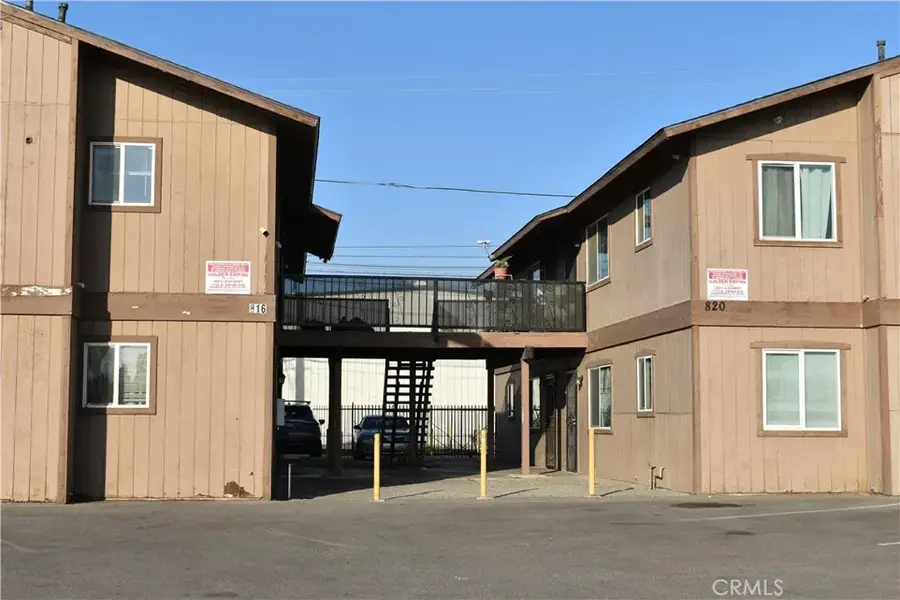 820 East 19th Street, Bakersfield, CA 93305 - #2