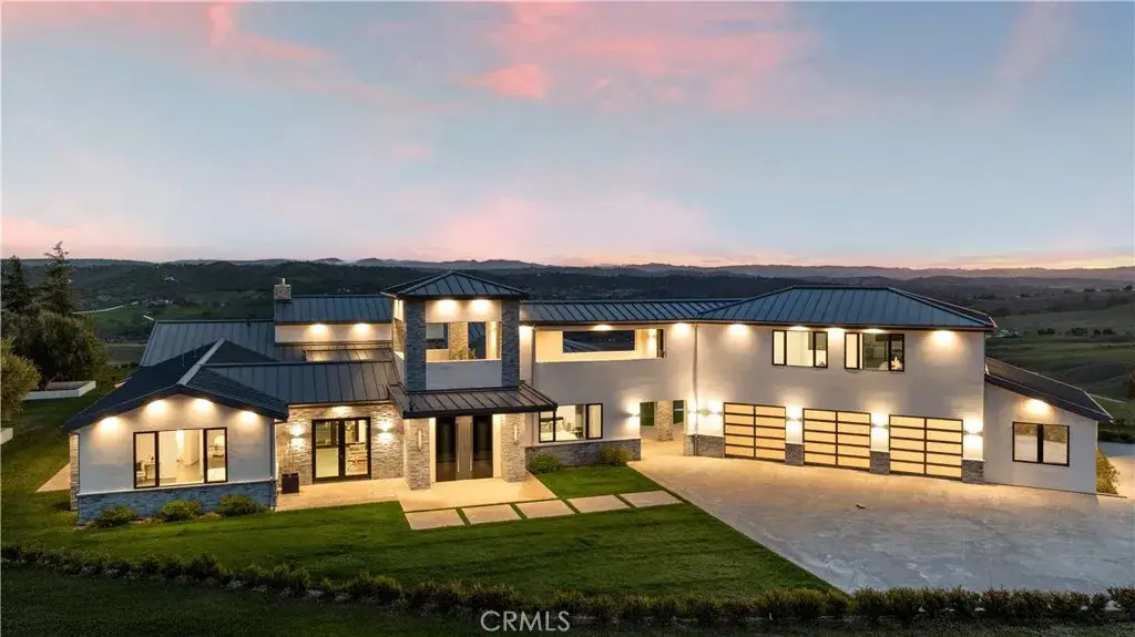 888 Camino Vina, Paso Robles, CA 93446 - Image #1