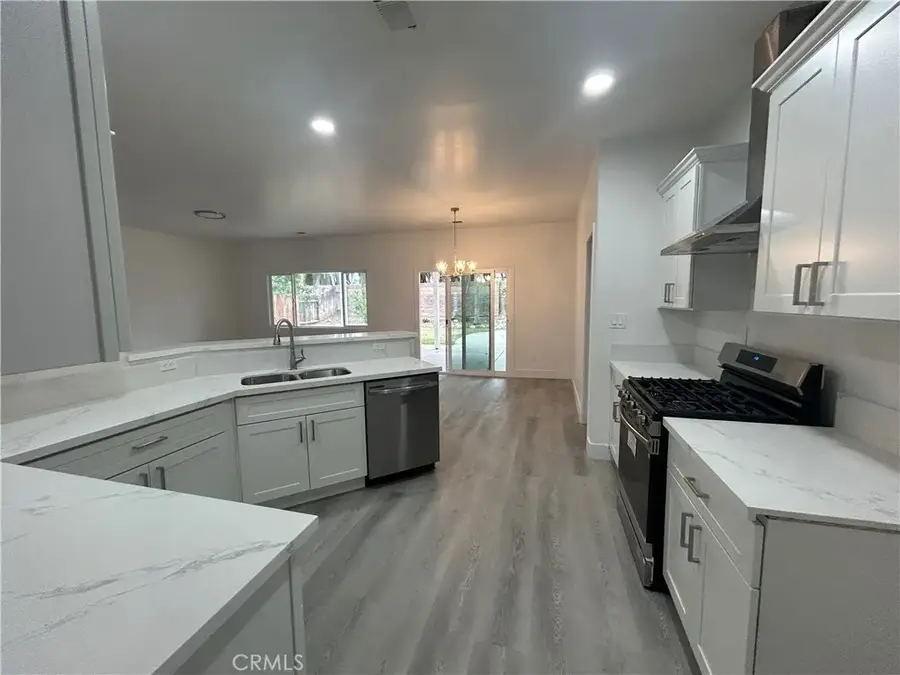 6104 Twin Oaks, Bakersfield, CA 93313 - #2