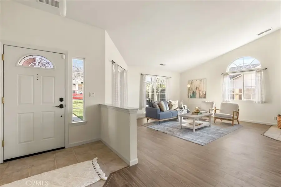 18 Kestrel Court, Chico, CA 95928 - Image #2