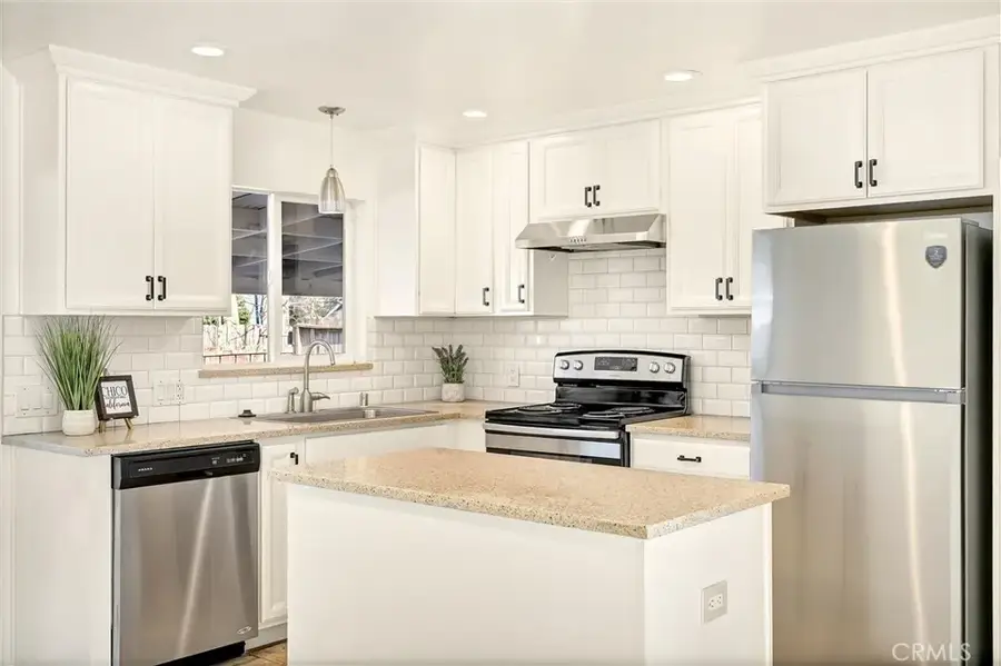 438 W 1st, Chico, CA 95926 - Image #3