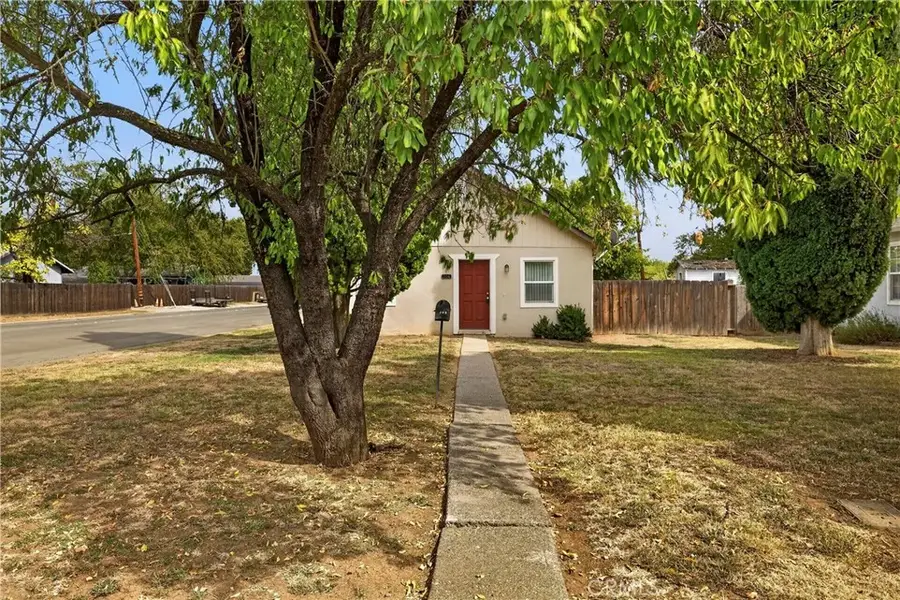 304 S Sacramento Street, Willows, CA 95988 - #3