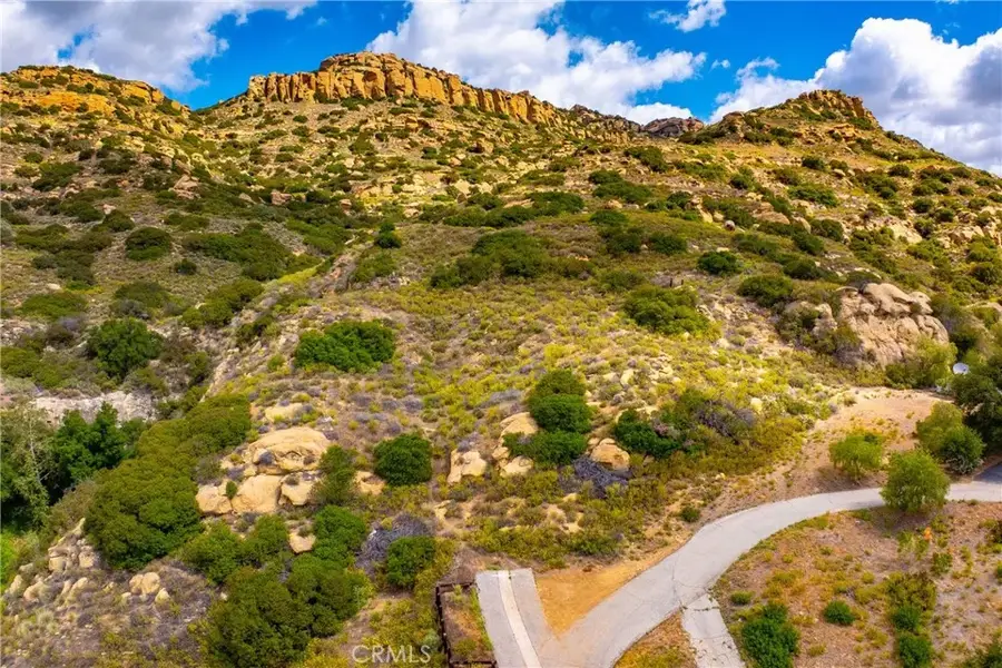 200 Amigo, Chatsworth, CA 91311 - #2