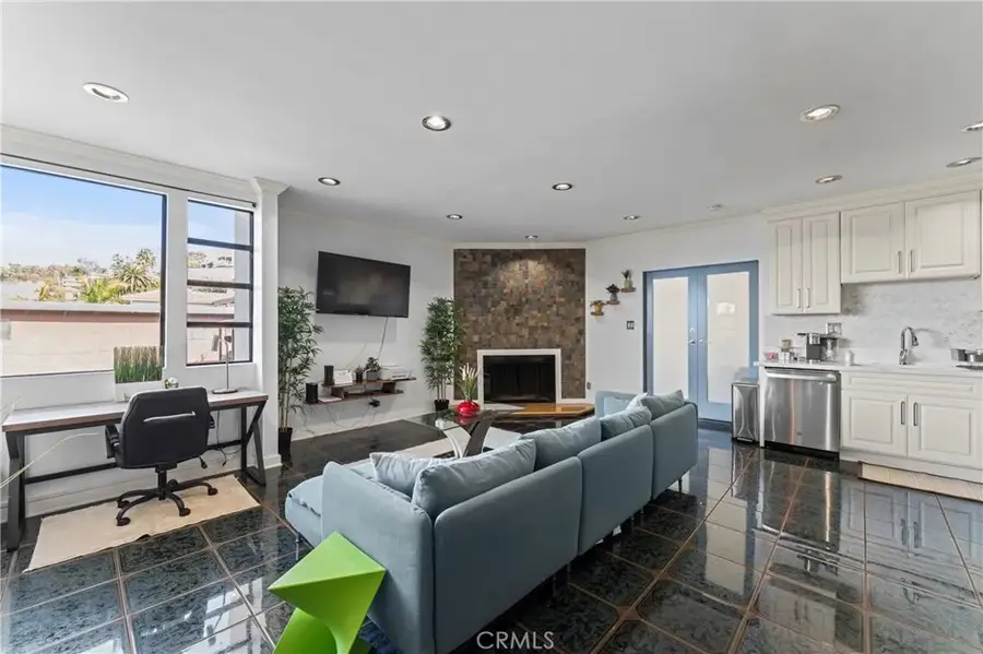 2525 E 19th Street #24, Signal Hill, CA 90755 - Image #3