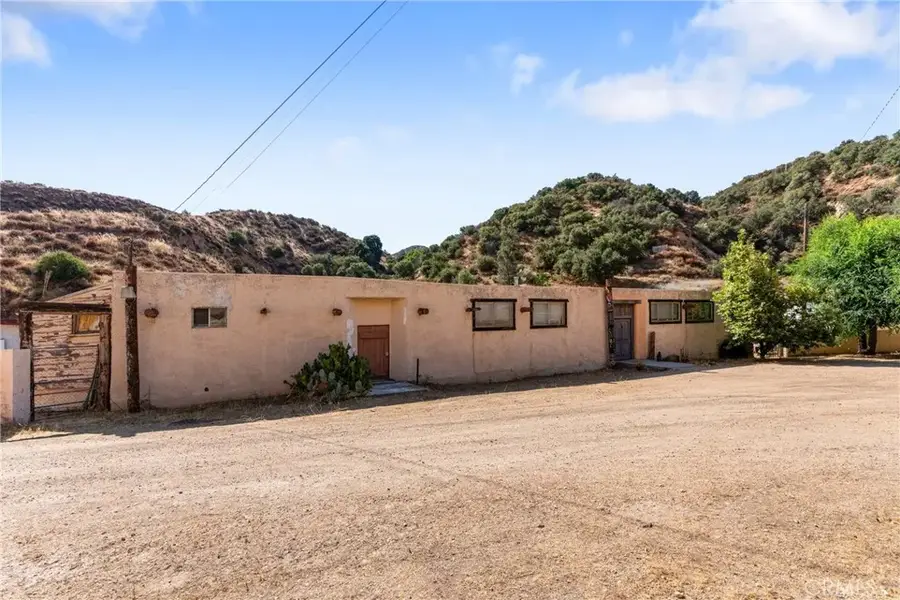 13684 Sierra, Agua Dulce, CA 91390 - Image #2