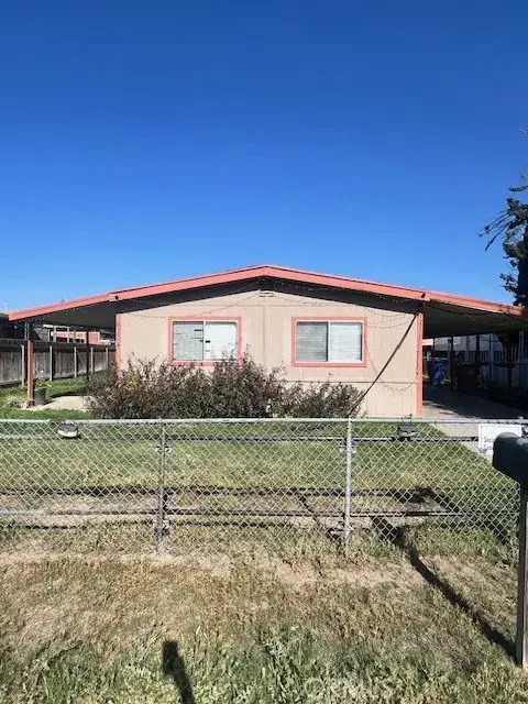 6204 Dennen Street, Bakersfield, CA 93313 - #1