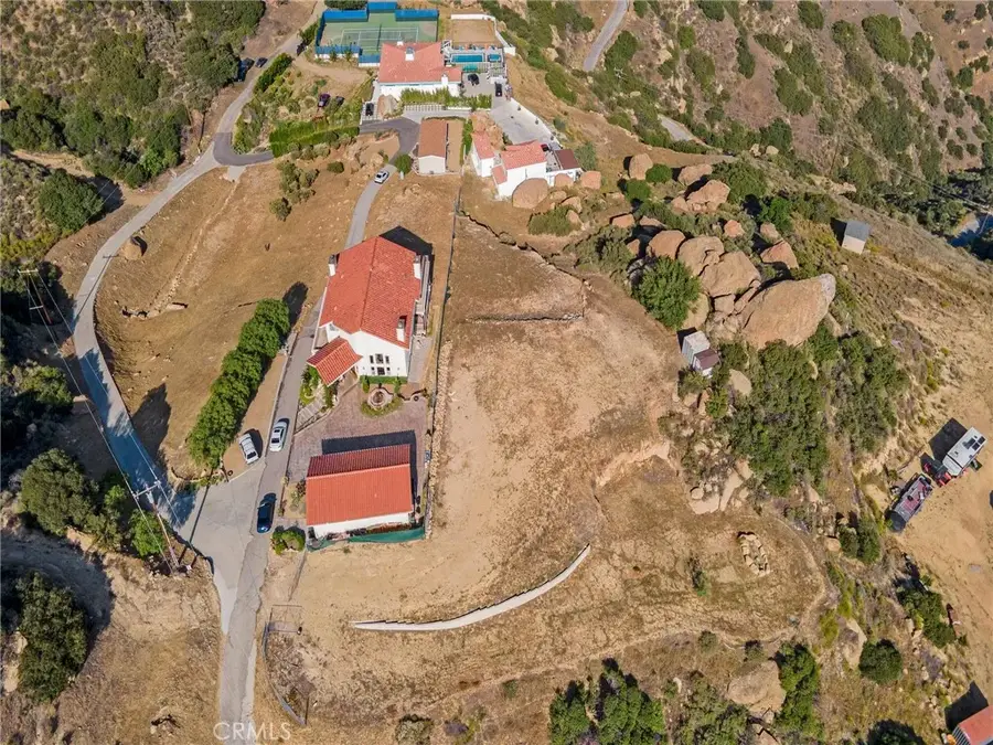 501 Thompson, Chatsworth, CA 91311 - Image #3