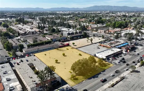 7117 Kester, Van Nuys, CA 91405
