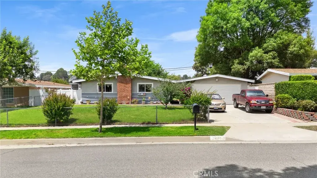 27439 Santa Clarita Road, Saugus, CA 91350 - Image #1