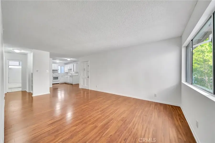 18619 Collins Street #F35, Tarzana, CA 91356 - Image #2