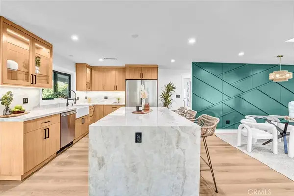 15577 Otsego Street, Encino, CA 91436