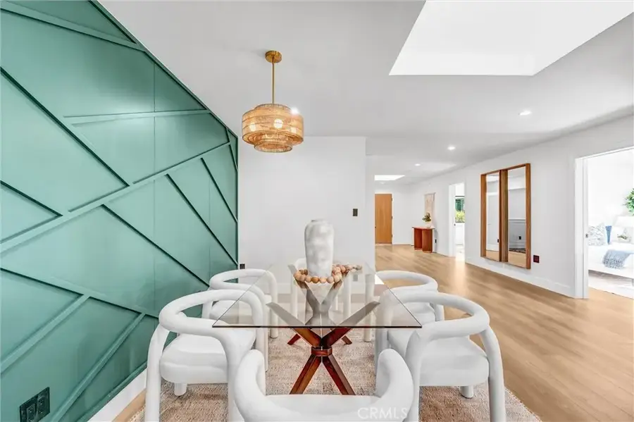 15577 Otsego Street, Encino, CA 91436 - Image #3